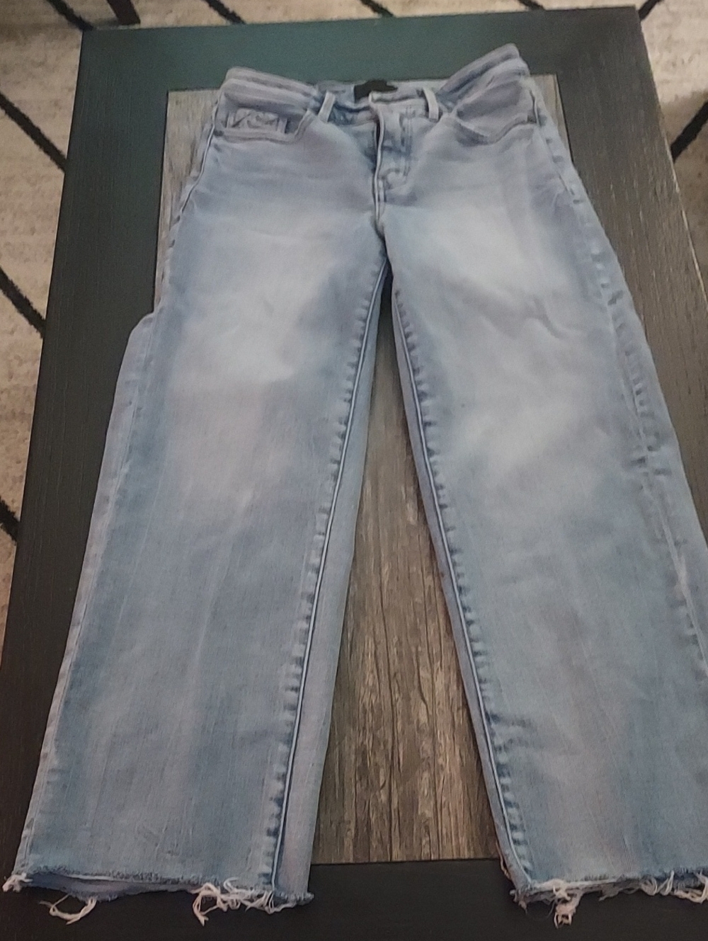 Buckle BKE Light Wash Women’s Jeans - Wide Leg Crop 26×28 Worn Once